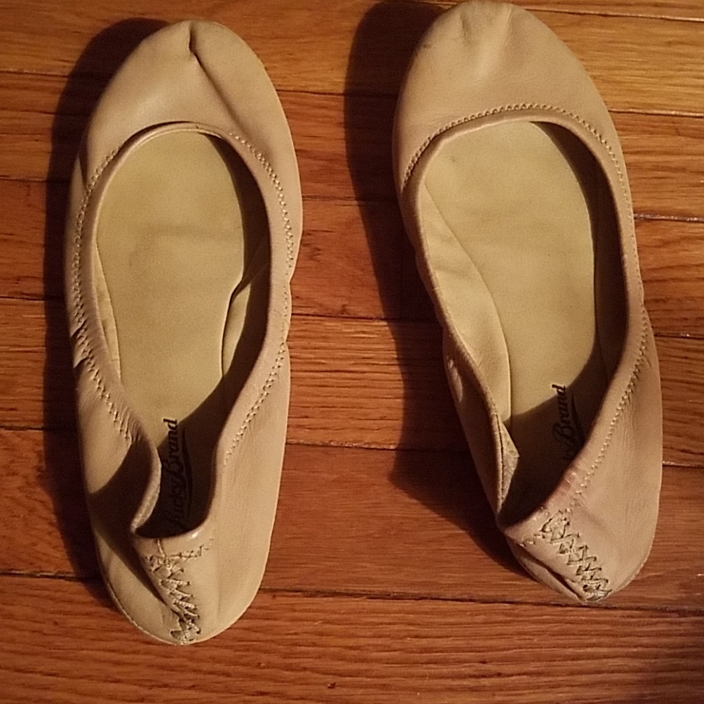 Lucky Brand Flat